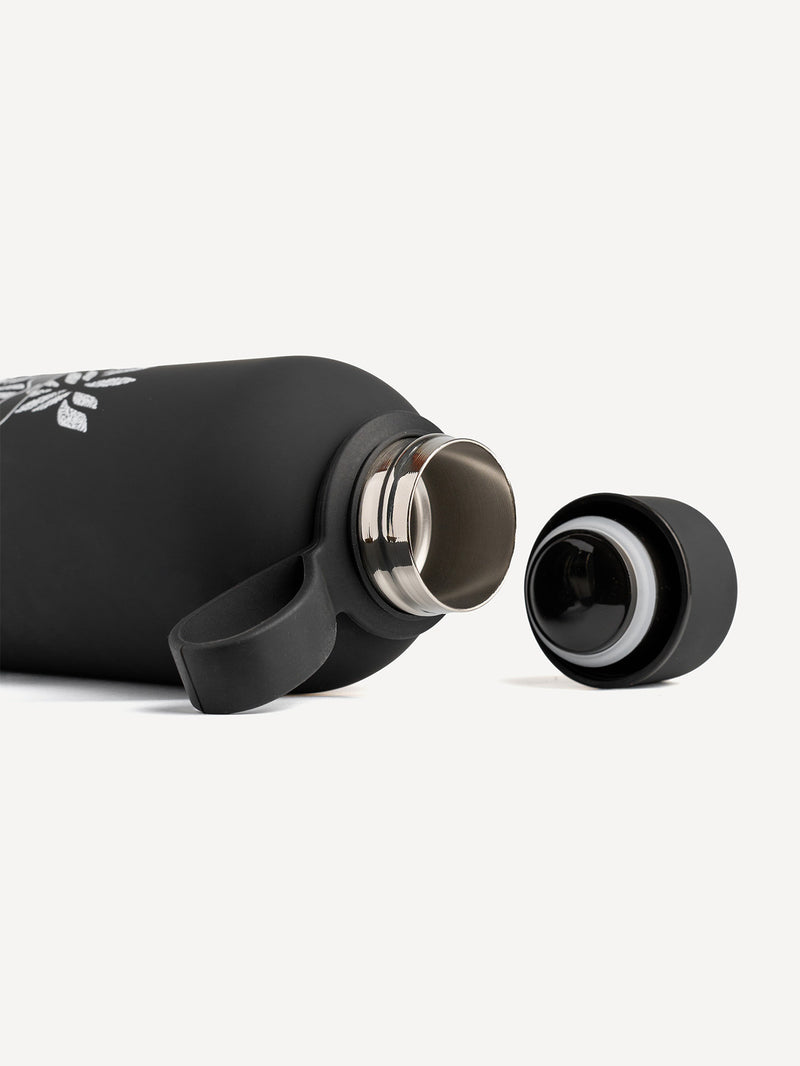Kali Skin Feel Water Bottles: Black with Milia