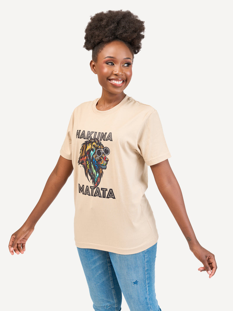 Kali Graphic Ts: Beige with Hakuna Matata Simba