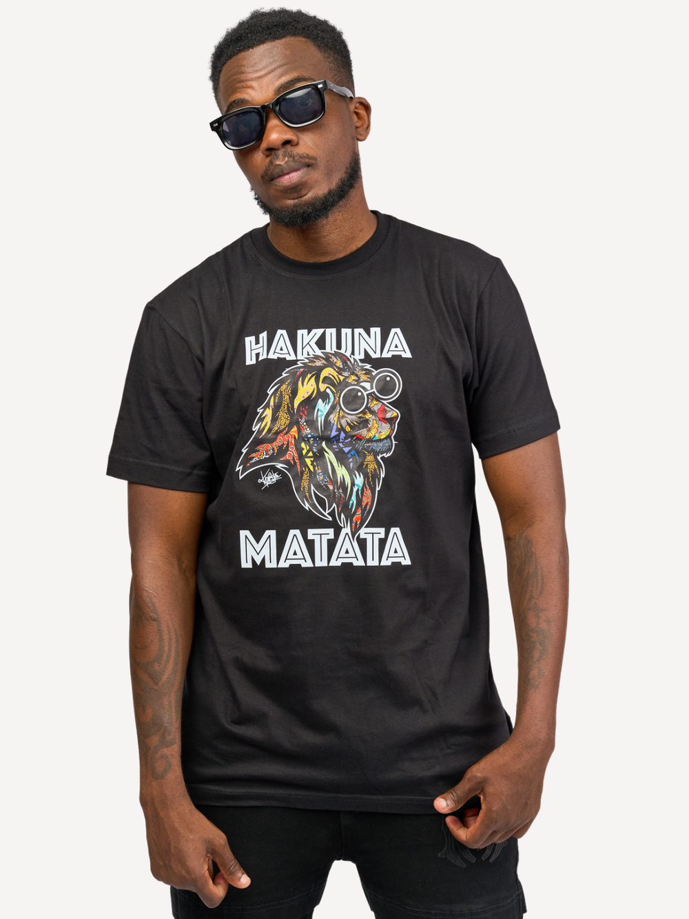 Kali Graphic Ts: Black with Hakuna Matata Simba